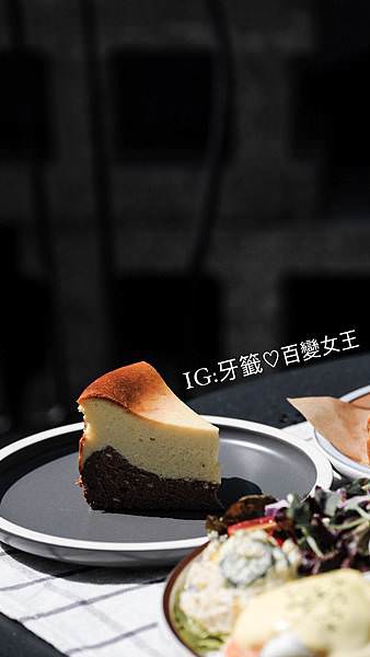 B5E83895-8311-4704-B3D1-7214AE0AE9E6