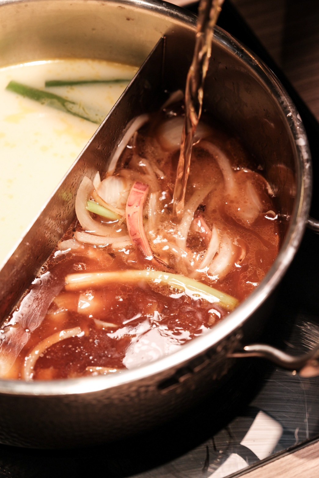 肉之間古亭店 最低$420 滷肉/雞肉/麻油炸蛋/超多種蔬菜火鍋料/哈根達斯/整面酒牆 隨你吃到飽!!!