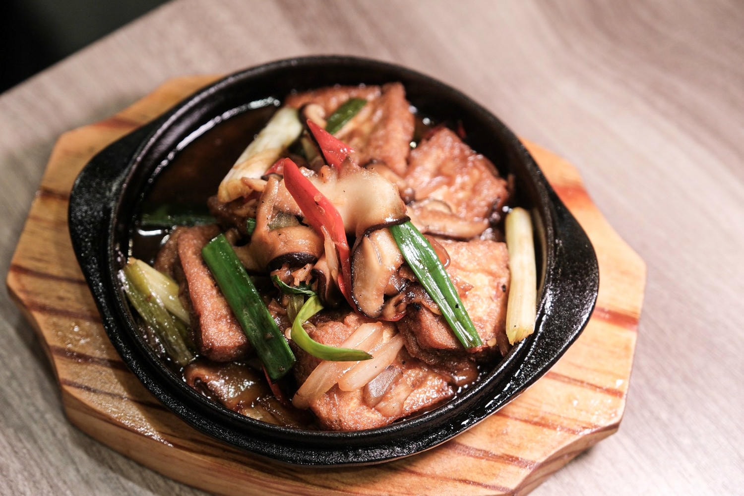 飯香香.灶咖 台北小巨蛋美食.南京三民站美食 每樣都夠水準的台式定食！