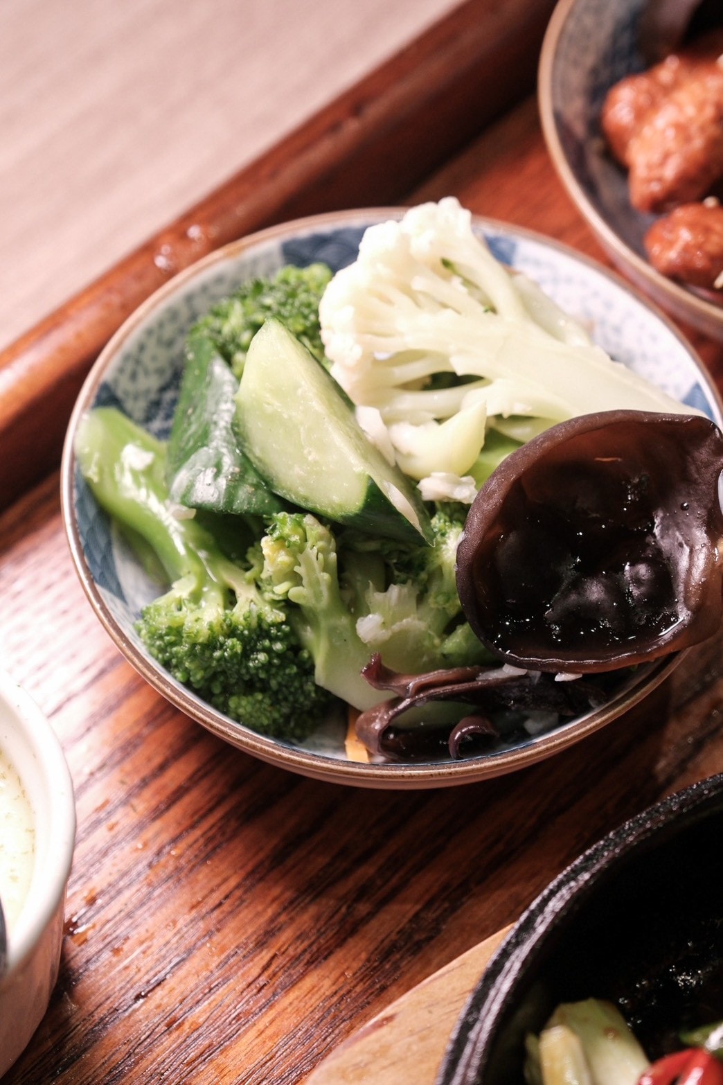 飯香香.灶咖 台北小巨蛋美食.南京三民站美食 每樣都夠水準的台式定食！